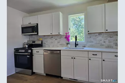 62 Benham Avenue, Waterford, CT 06375 - Photo 2