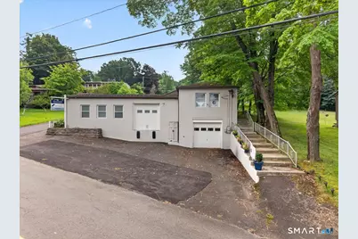 1002 Yale Avenue, Wallingford, CT 06492 - Photo 2