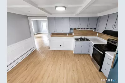 34 Saint Johns Street #2, Middletown, CT 06457 - Photo 2