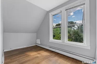 141 Homestead Avenue #3rd Fl, Hartford, CT 06112 - Photo 10