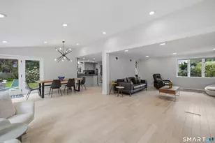 20 Lakeview Dr, West Hartford, CT 06117 - Photo 12