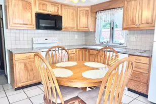 145 Loomis St, Manchester, CT 06042 - Photo 6