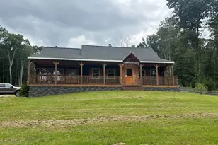 10 Railroad St, Pomfret, CT 06259 - Photo 1