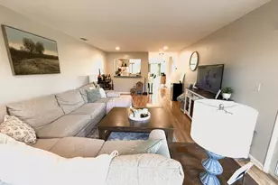204 Country Club Ct, Rocky Hill, CT 06067 - Photo 4