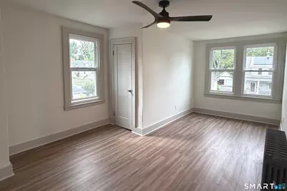 15 Barber Street, Windsor, CT 06095 - Photo 2