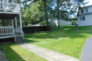 109 Hartley Dr, Waterbury, CT 06705 - Photo 10