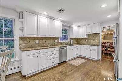 22 Sabina Road, Trumbull, CT 06611 - Photo 12