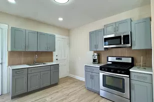 743 Iranistan Ave, Bridgeport, CT 06605 - Photo 2