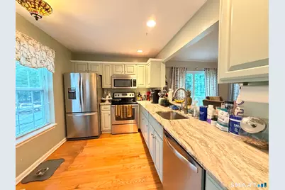 633 Danbury Road #18, Ridgefield, CT 06877 - Photo 2
