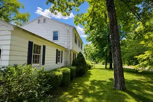 169 Mayflower Ln, Meriden, CT 06450 - Photo 2