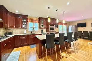 11 Joan Rd, Stamford, CT 06905 - Photo 6