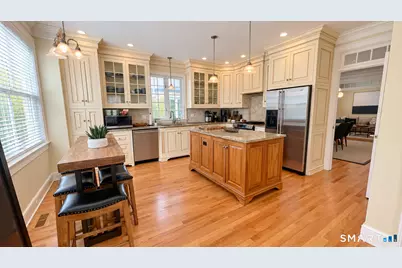 864 Oldfield Road, Fairfield, CT 06824 - Photo 4