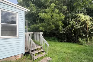 130 Windermere Ave, Ellington, CT 06029 - Photo 4