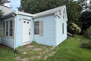 130 Windermere Ave, Ellington, CT 06029 - Photo 2