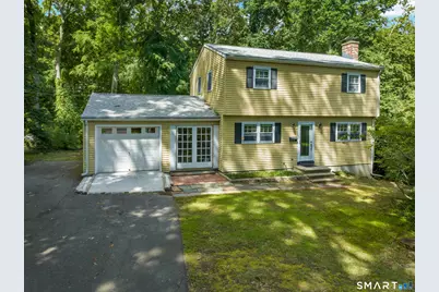 16 Overlook Drive, Waterford, CT 06385 - Photo 2