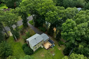 16 Overlook Dr, Waterford, CT 06385 - Photo 6