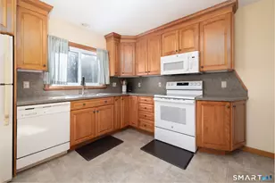 14 Steven St, Plymouth, CT 06786 - Photo 8