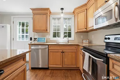 12 Edgewood Avenue, Trumbull, CT 06611 - Photo 10