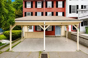 27 Rising Trail Ct, Middletown, CT 06457 - Photo 1