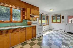 67 Barclay Dr, Stamford, CT 06903 - Photo 6
