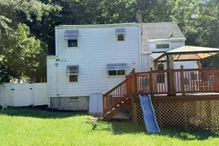 50 W Hills Rd, New Haven, CT 06515 - Photo 10
