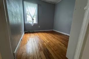 17 Canterbury St, East Hartford, CT 06118 - Photo 2