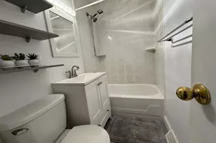 17 Canterbury St, East Hartford, CT 06118 - Photo 6