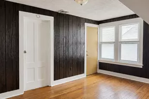 23 Upson St, Bristol, CT 06010 - Photo 2
