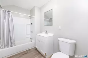 14 Blackhall St, New London, CT 06320 - Photo 16