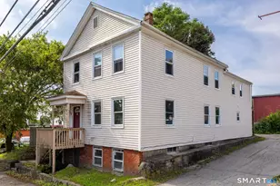14 Blackhall St, New London, CT 06320 - Photo 1