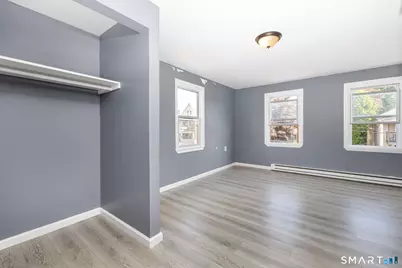 14 Blackhall Street, New London, CT 06320 - Photo 8