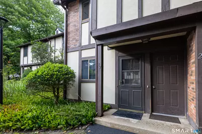 27 Andover Court #27, Brookfield, CT 06804 - Photo 2
