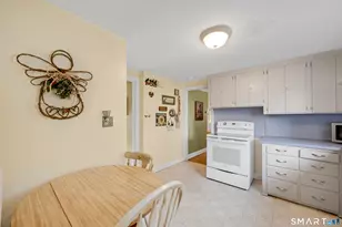 44 Stillman Rd, Wethersfield, CT 06109 - Photo 8