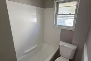 16 Fairview St, Waterbury, CT 06710 - Photo 32