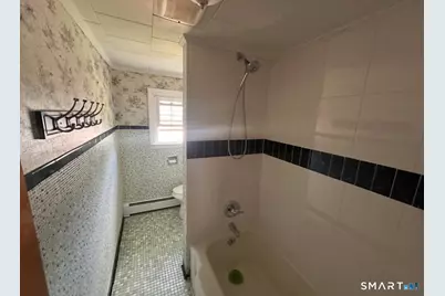 15 Woodbridge Avenue, East Hartford, CT 06108 - Photo 12