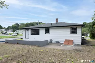 23 Dan Parker Dr, Waterbury, CT 06704 - Photo 12