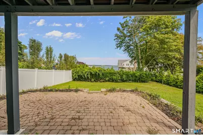 1092 Ocean Avenue, New London, CT 06320 - Photo 36