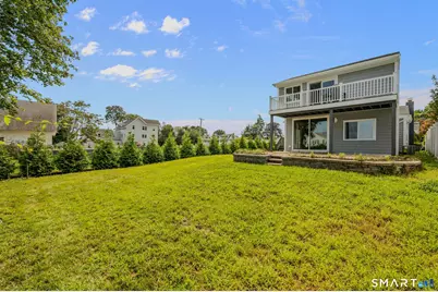 1092 Ocean Avenue, New London, CT 06320 - Photo 10