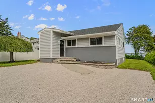 1092 Ocean Ave, New London, CT 06320 - Photo 6