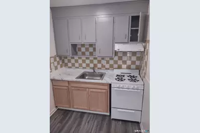 139 Pennsylvania Avenue #2, Bridgeport, CT 06610 - Photo 4