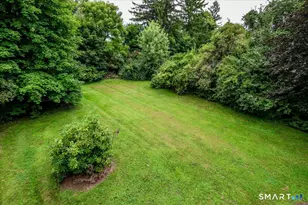 4 Taunton Lake Dr, Newtown, CT 06470 - Photo 6