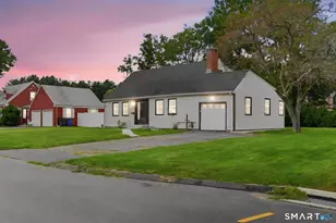 4 Wicklow St, Windsor Locks, CT 06096 - Photo 4