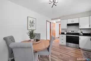 4 Wicklow St, Windsor Locks, CT 06096 - Photo 10