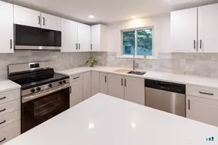 35 School House Rd, Old Saybrook, CT 06475 - Photo 12