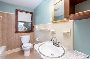 8 Old Pewter Ln, Wethersfield, CT 06109 - Photo 22