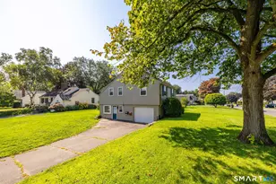 8 Old Pewter Ln, Wethersfield, CT 06109 - Photo 28