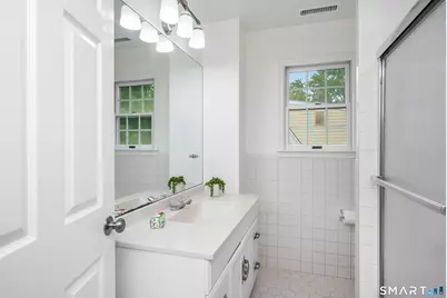14 Buena Vista Street, Stamford, CT 06907 - Photo 20