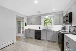 81 Warren Ave, Vernon, CT 06066 - Photo 4