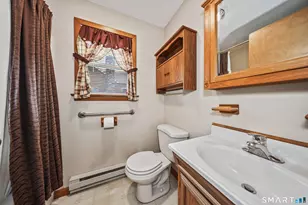 232 Lakeside Blvd E, Waterbury, CT 06708 - Photo 18