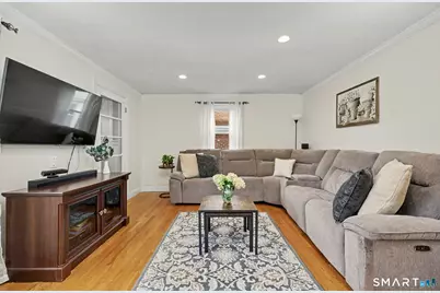 889 Wilcoxson Avenue, Stratford, CT 06614 - Photo 18